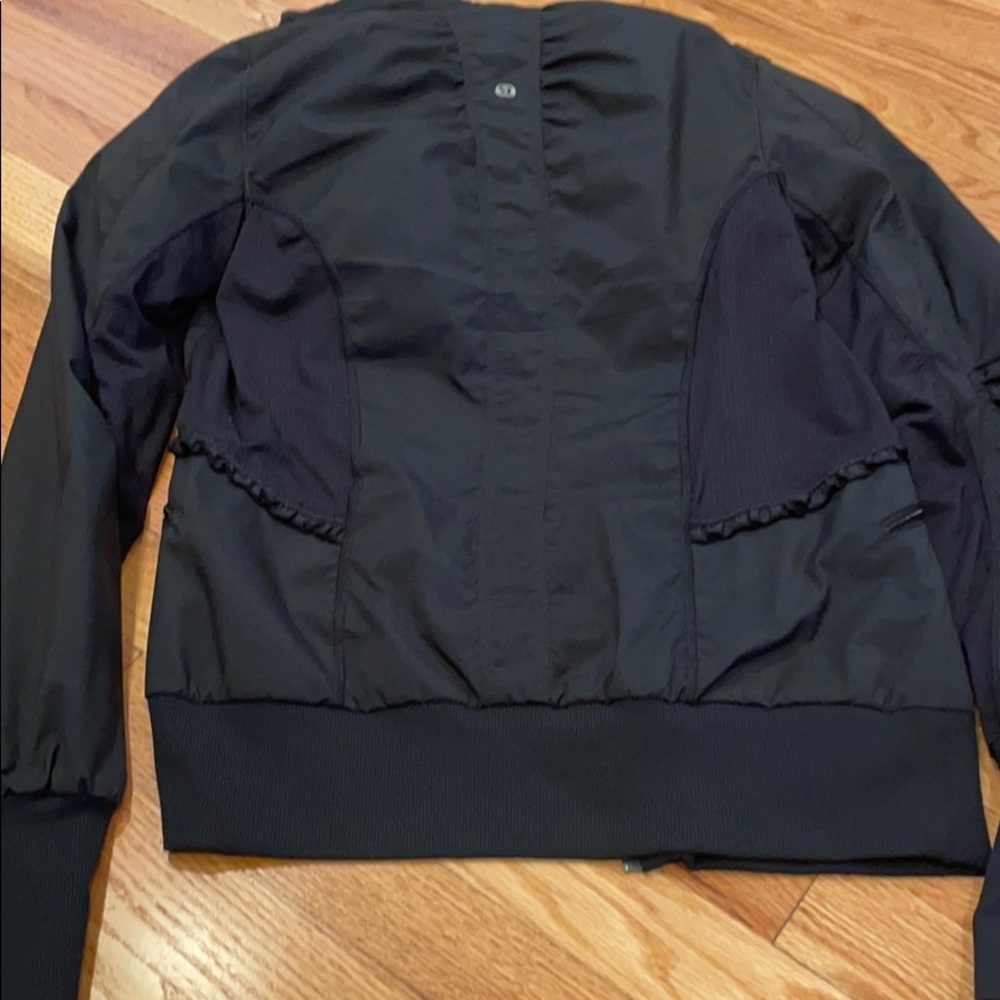 Lululemon Lightweight Jacket - image 6